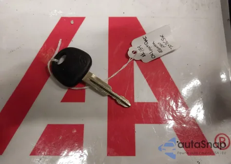 2004 Hyundai Elantra Gls/Gt z USA, uszkodzony, nr VIN KMHDN46DX4U783861